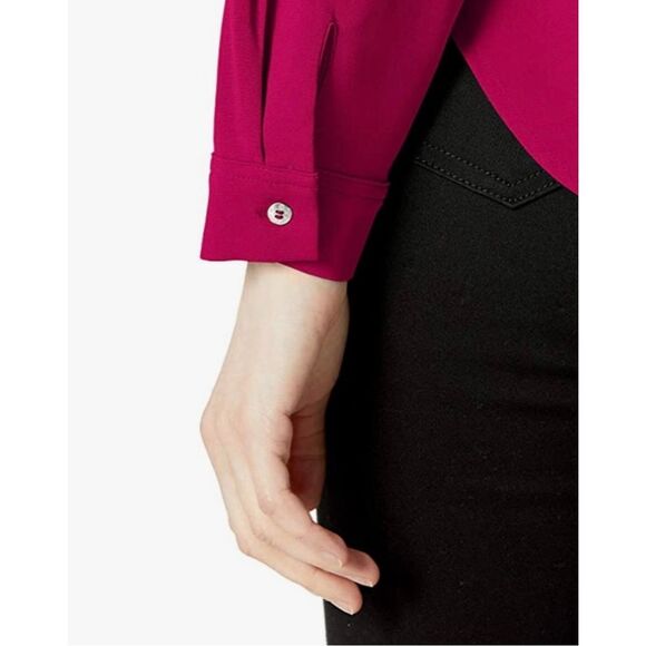 ✨NINE WEST Women's V Neck Two Pocket Blouse✨ - Picture 4 of 9